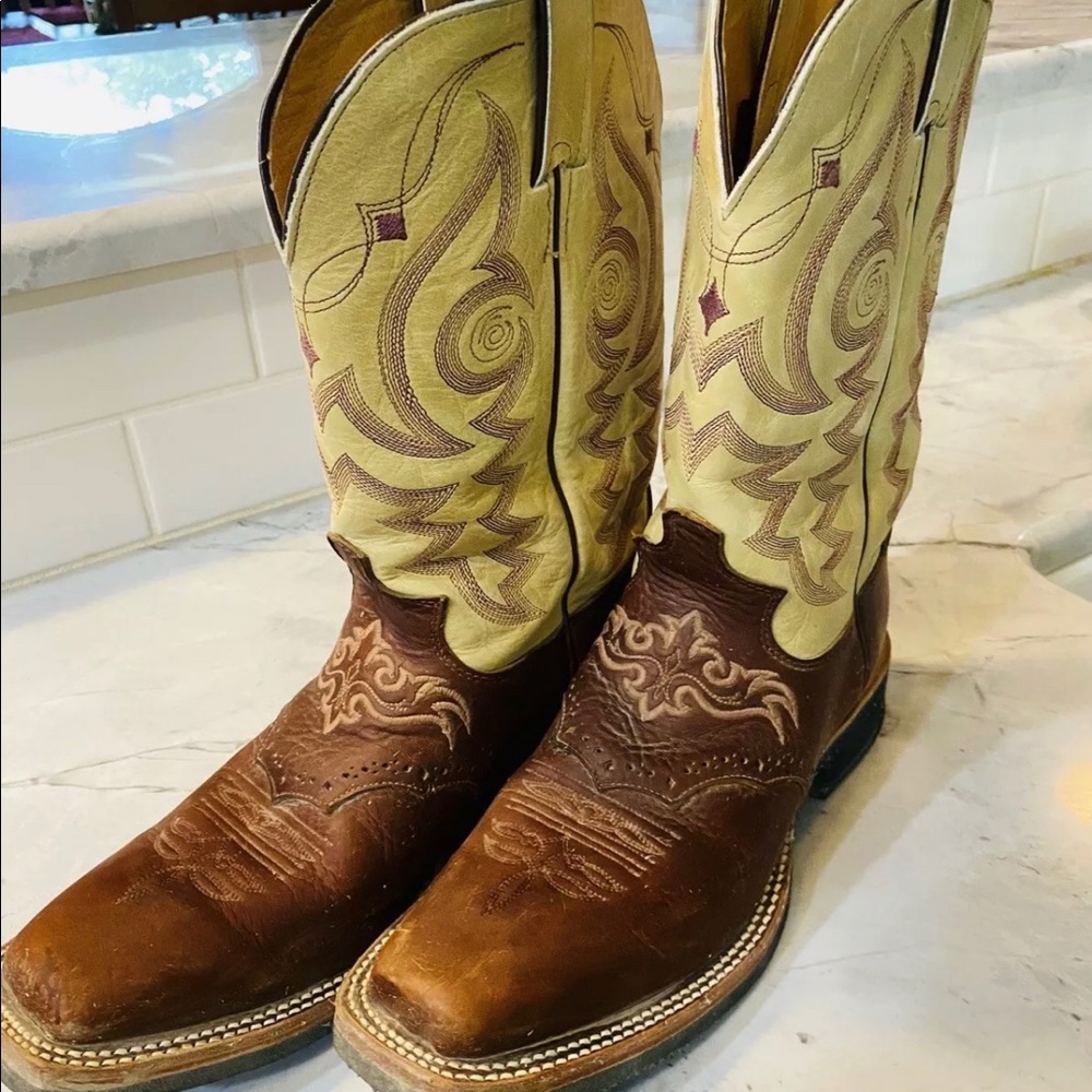 Justin Cowboy Boots